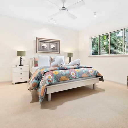 Arlington Apartments Clifton Beach Room photo